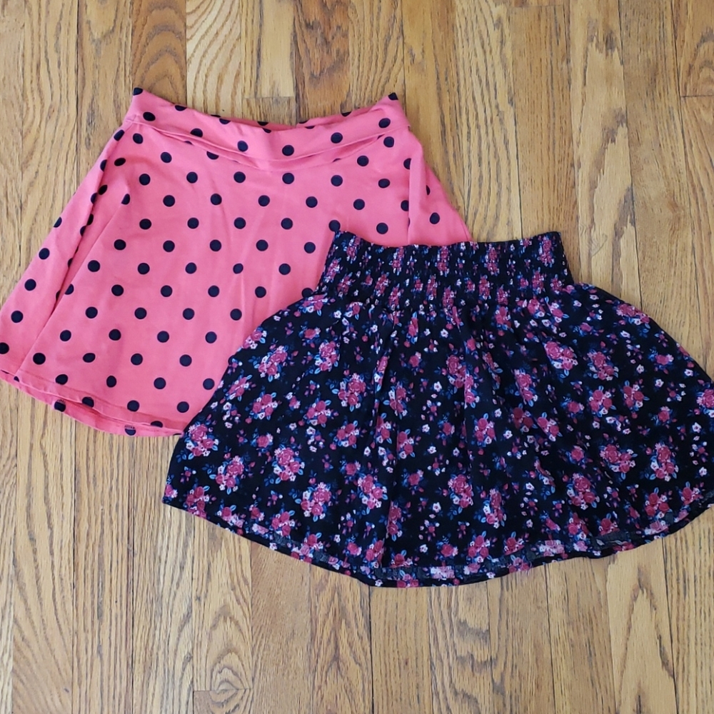 Bundle of 2 Forever 21 Girls Skirts Size 9/10